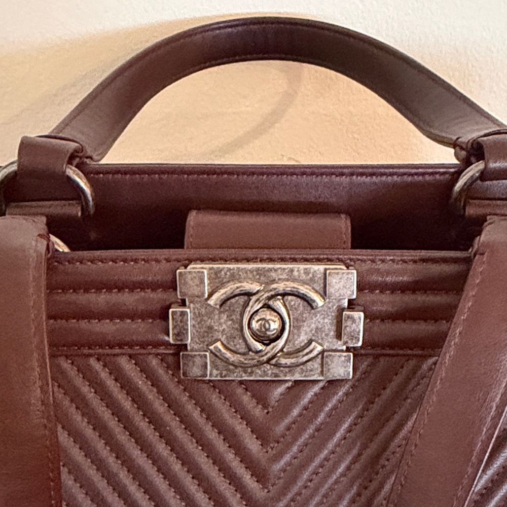 CHANEL Burgundy Large Chevron Tote - Picture 17 of 17